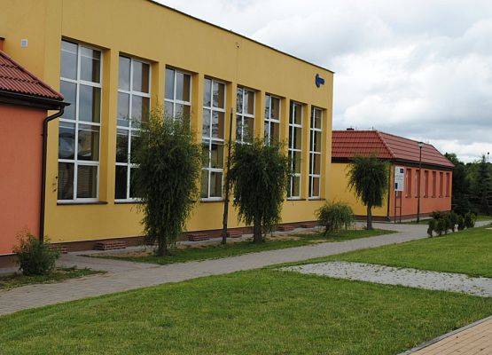 Grafika 2: Szkoła Podstawowa w Nowej Wsi Lęborskiej